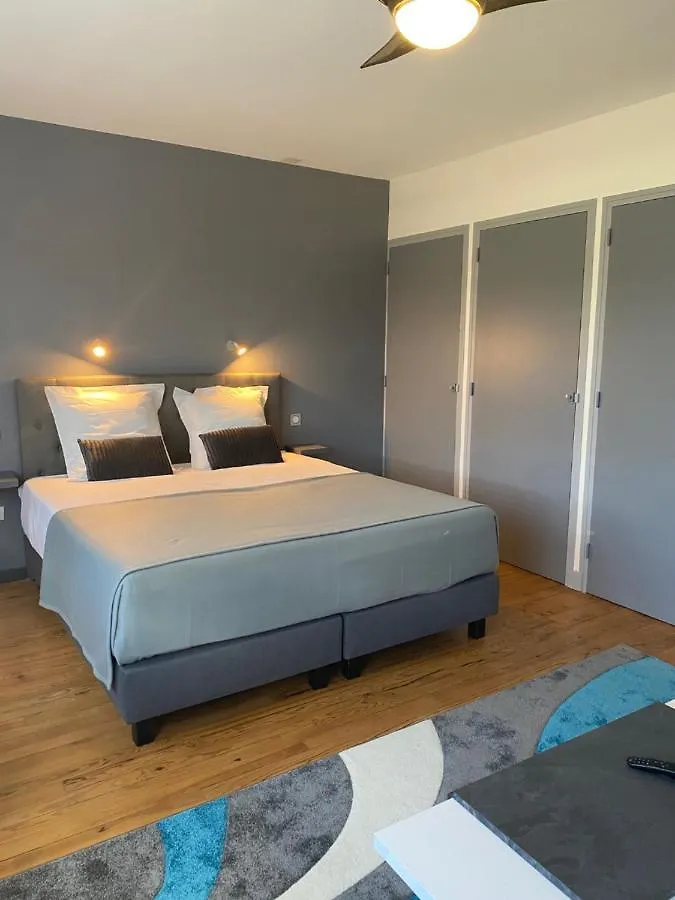 Avenue De La Gare Bed & Breakfast Riscle 0*,
