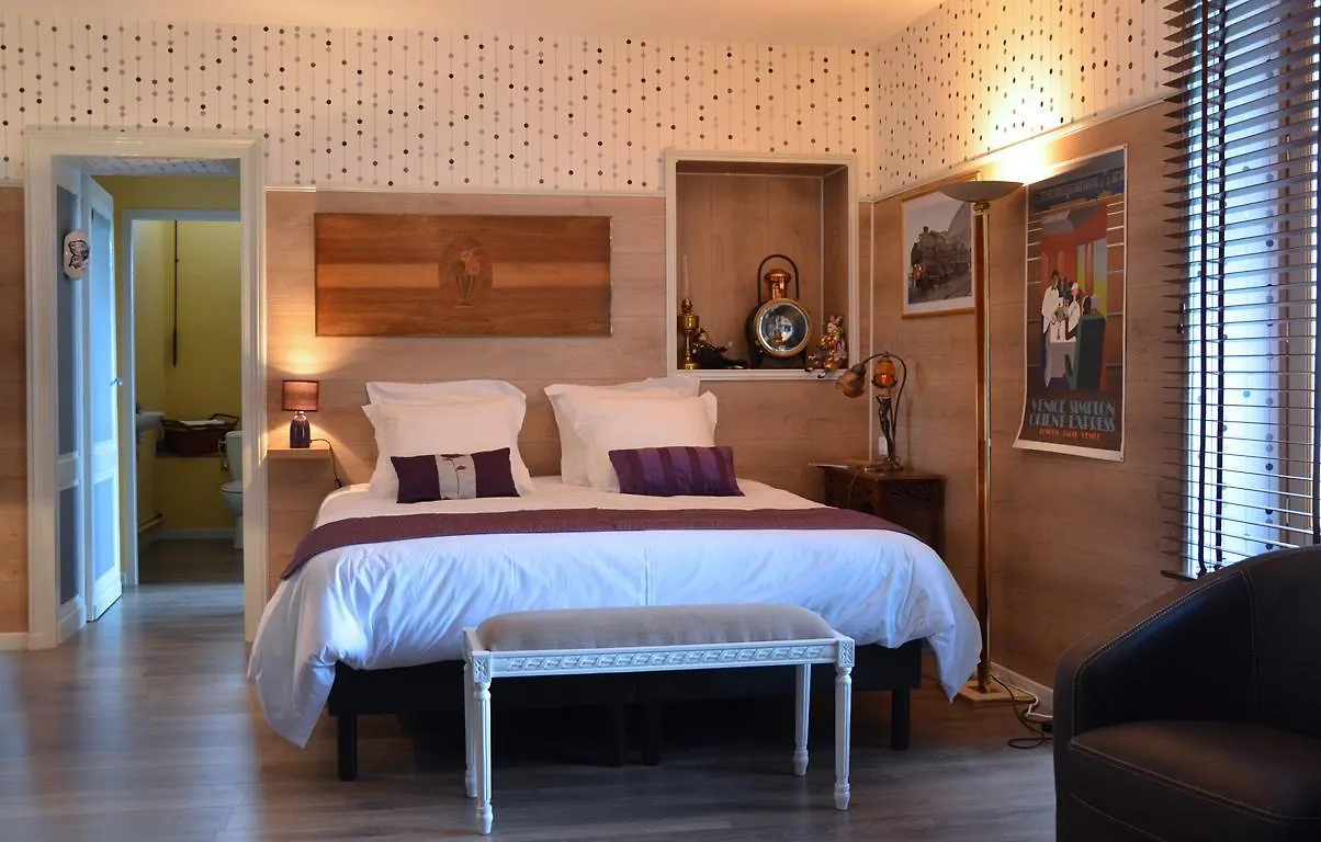 Avenue De La Gare Bed & Breakfast Riscle France