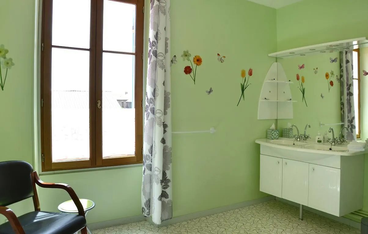 Avenue De La Gare Bed & Breakfast Riscle France